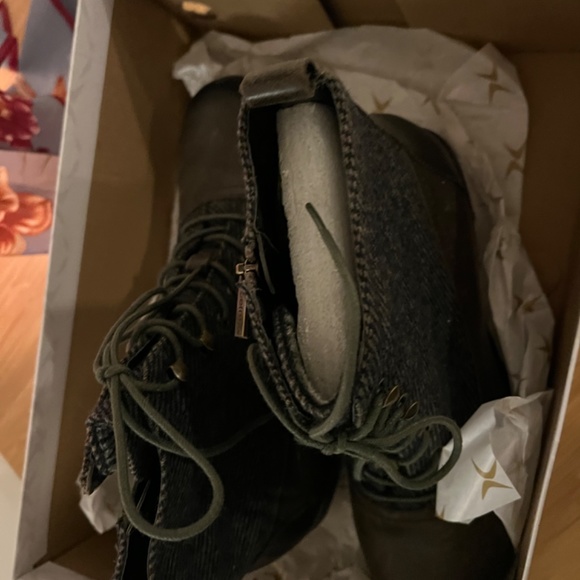 Aetrex Skyler Lace Up High Support Leather Boot - Picture 3 of 3